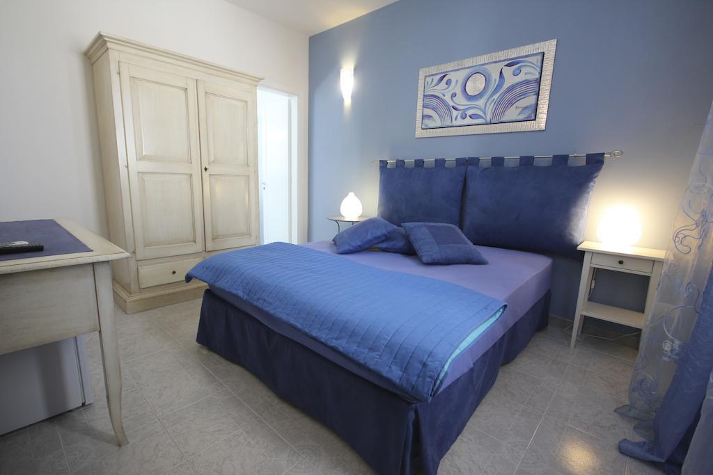 B&B Villa Genny A Pochi Passi Dal Mare Сан-Катальдо Номер фото