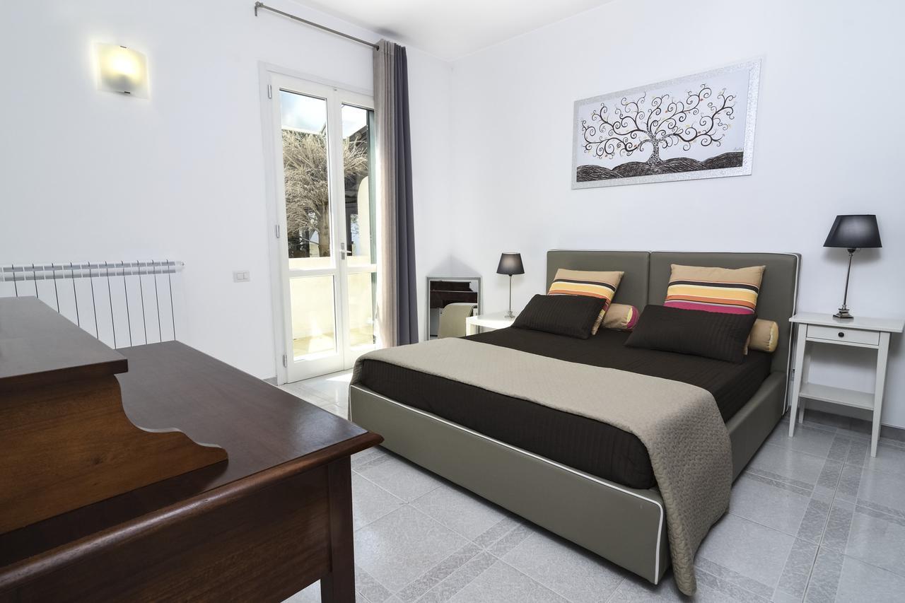 B&B Villa Genny A Pochi Passi Dal Mare Сан-Катальдо Экстерьер фото