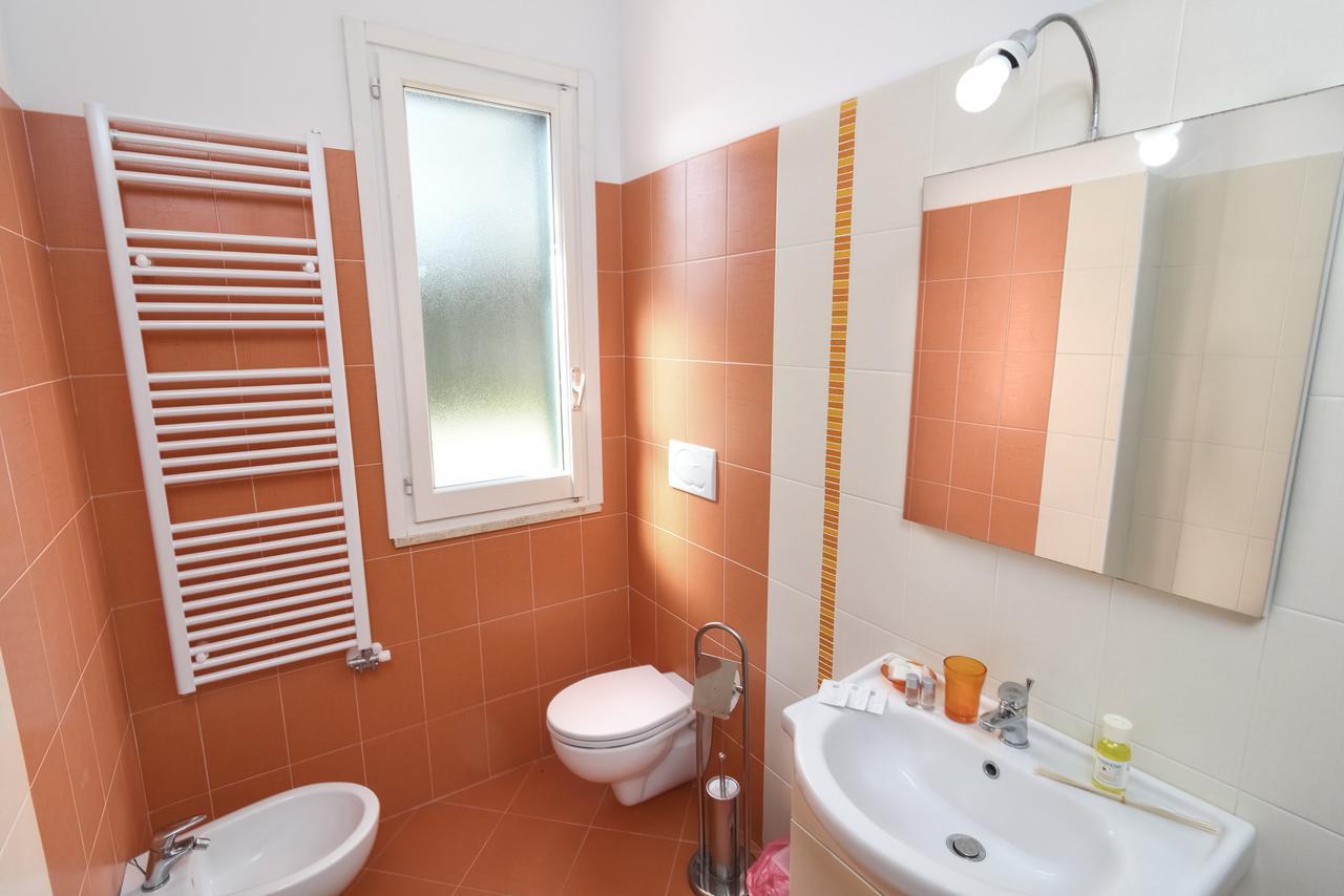 B&B Villa Genny A Pochi Passi Dal Mare Сан-Катальдо Экстерьер фото