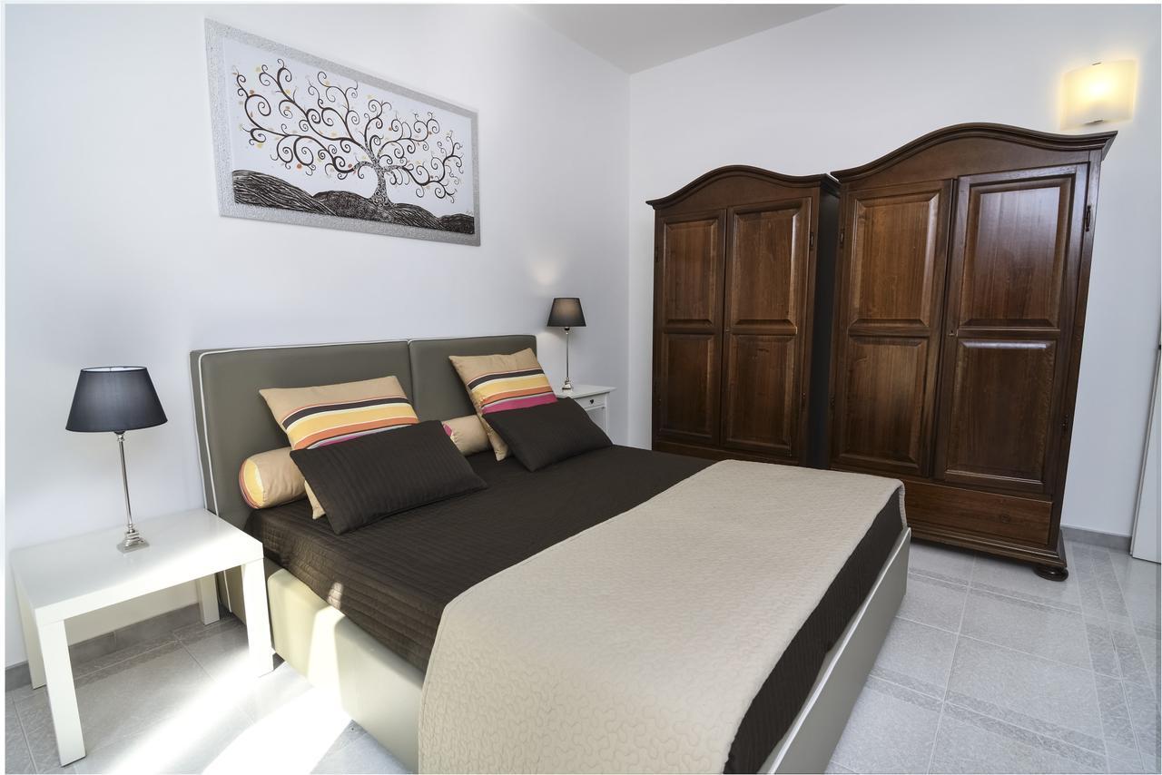 B&B Villa Genny A Pochi Passi Dal Mare Сан-Катальдо Экстерьер фото