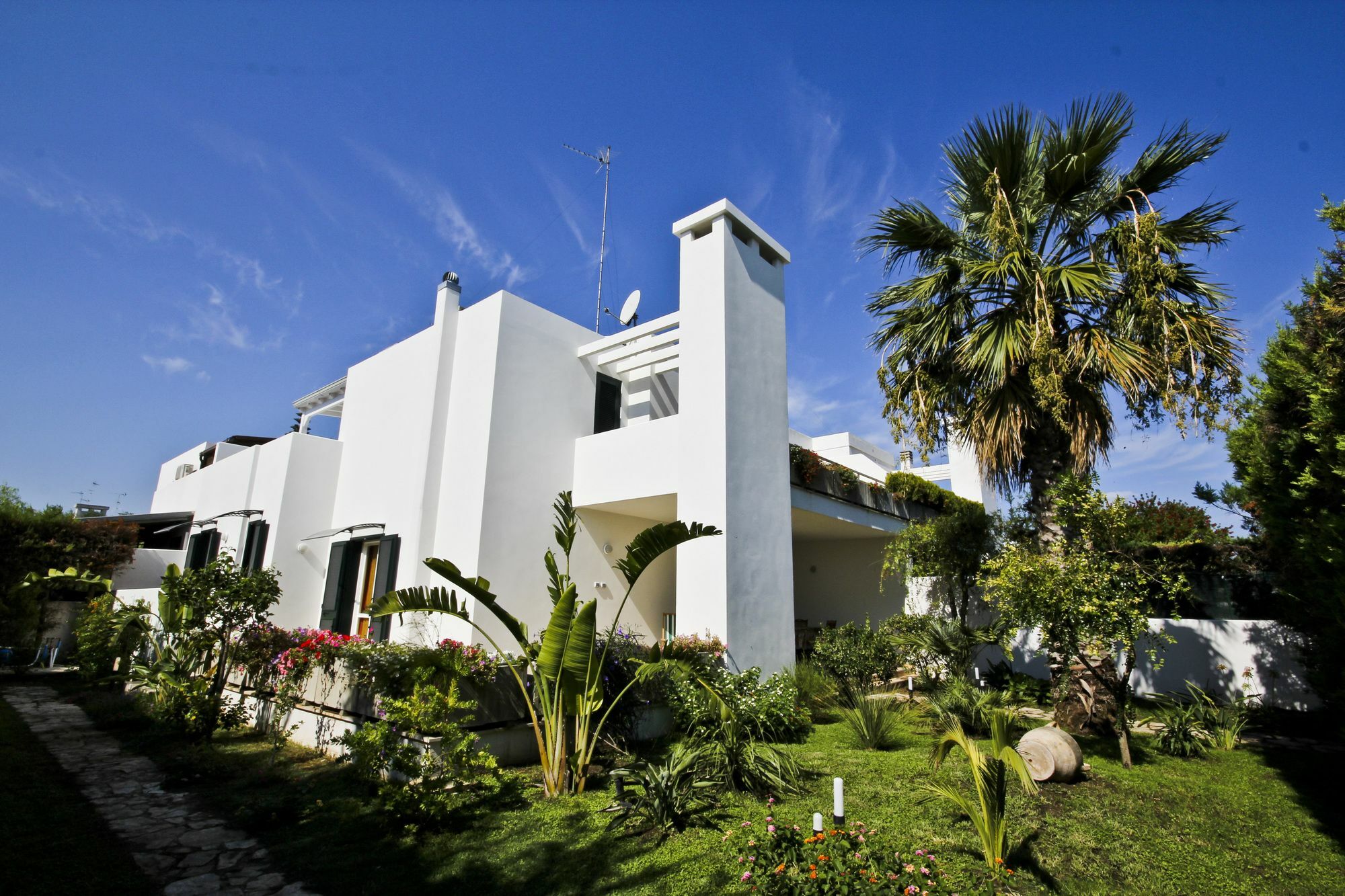 B&B Villa Genny A Pochi Passi Dal Mare Сан-Катальдо Экстерьер фото